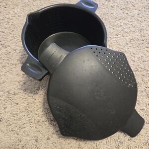 Pampered Chef Microwave Steamer